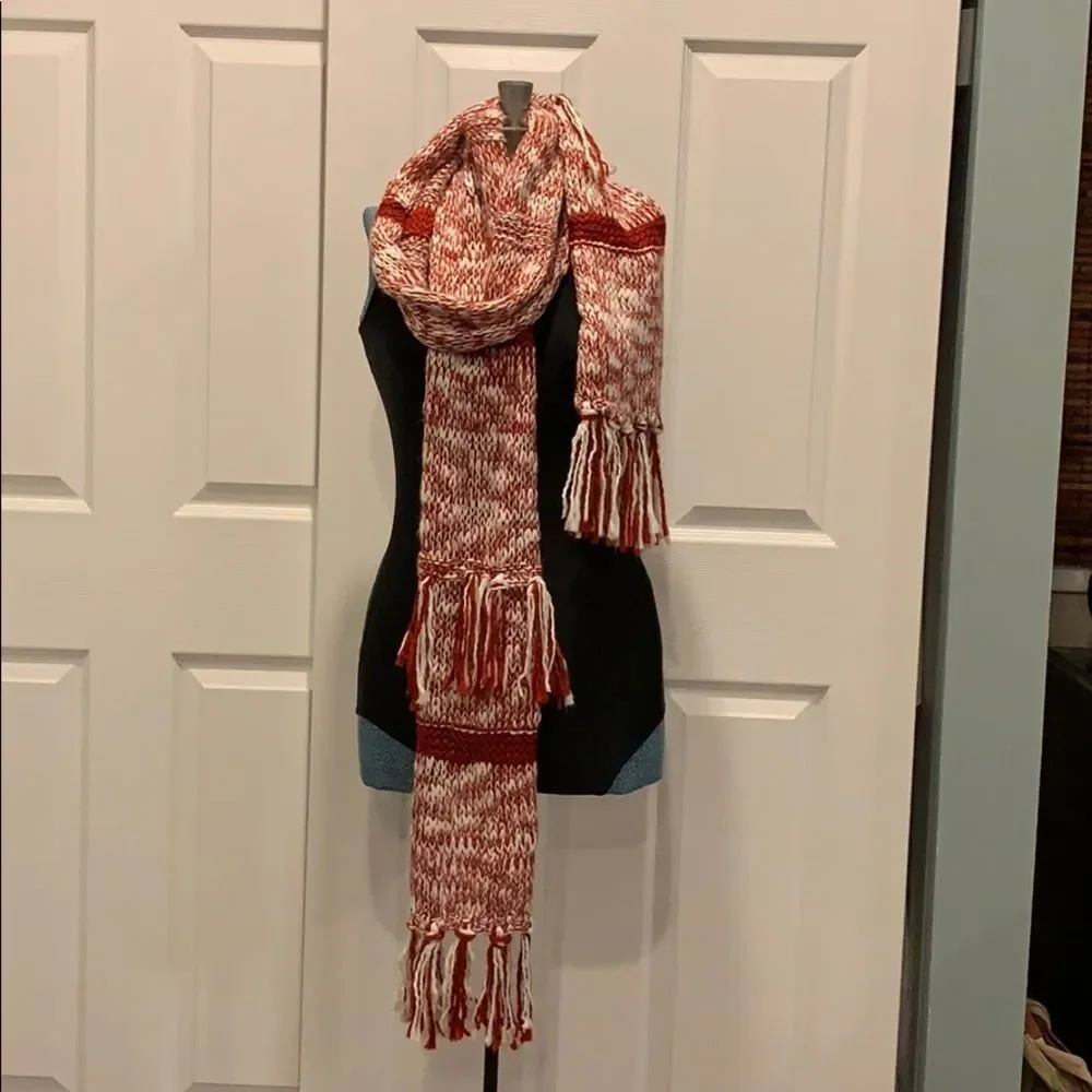 ❄️ Old Navy Red & White Knit Scarf | NWT | Cozy Winter Essential ❄️